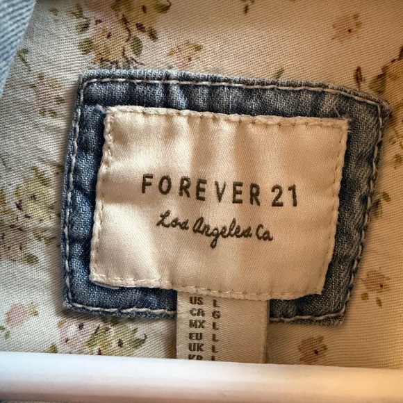Forever 21 Light Blue Jean Jacket - Picture 4 of 4